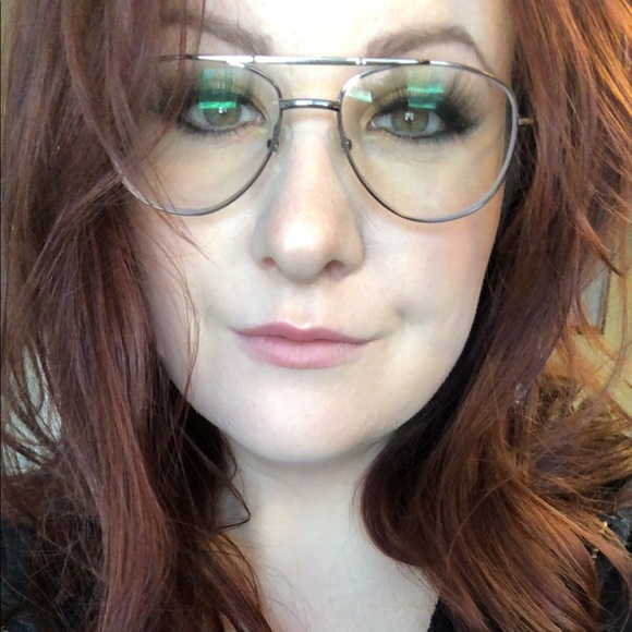 Meet your Posher, Taylor - Picture 3 of 3